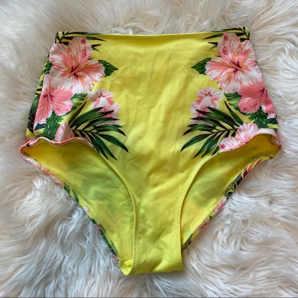 ❌SOLD❌ H&M high waisted bikini bottoms